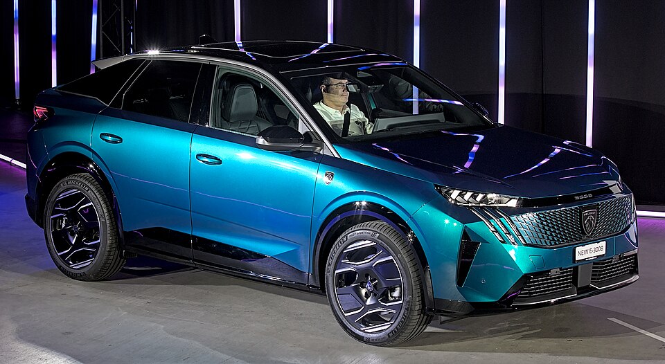 Ljósmynd af Peugeot E-3008